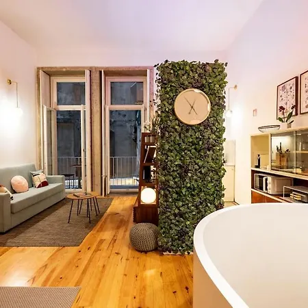 Viva Jolicoeur Apartment *